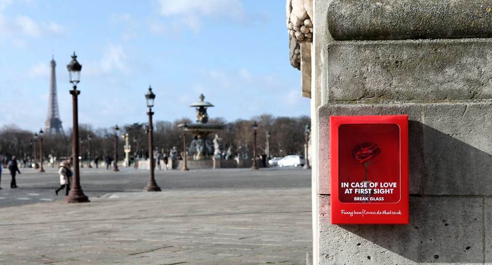 荷蘭花卉協(xié)會(huì)巴黎情人節(jié)游擊營銷推廣_尚略品牌策劃公司 品牌設(shè)計(jì)公司 品牌設(shè)計(jì)公司 荷蘭花卉協(xié)會(huì)巴黎情人節(jié)游擊營銷推廣_尚略品牌策劃公司 品牌設(shè)計(jì)公司 品牌設(shè)計(jì)公司