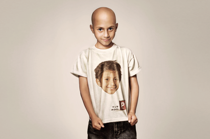 秘魯癌癥基金會Ponle Corazón 標志及品牌形象設計標志應用效果圖2——尚略廣告設計公司標志設計公司