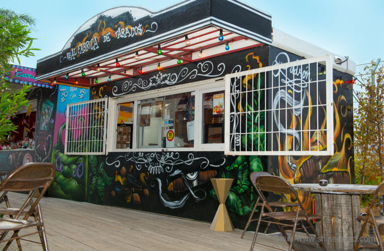 碼頭夜總會海洋生物文化墻壁紙插畫設(shè)計--上海品牌設(shè)計公司欣賞6