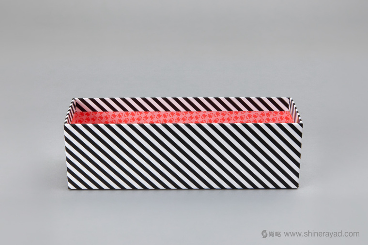 Rackare 派對(duì)游戲紙牌黑白紅色簡約包裝設(shè)計(jì)-上海包裝設(shè)計(jì)公司設(shè)計(jì)收藏10