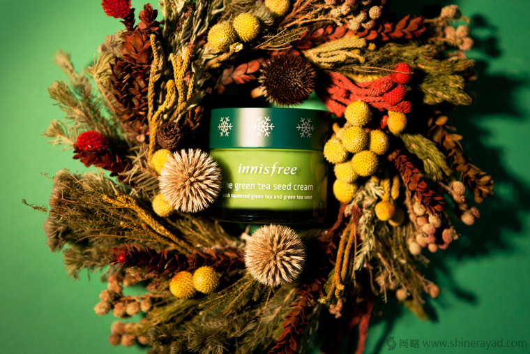 11上海包裝設(shè)計公司-韓國 Innisfree 女性化妝品護(hù)膚品品牌圣誕節(jié)日裝包裝設(shè)計