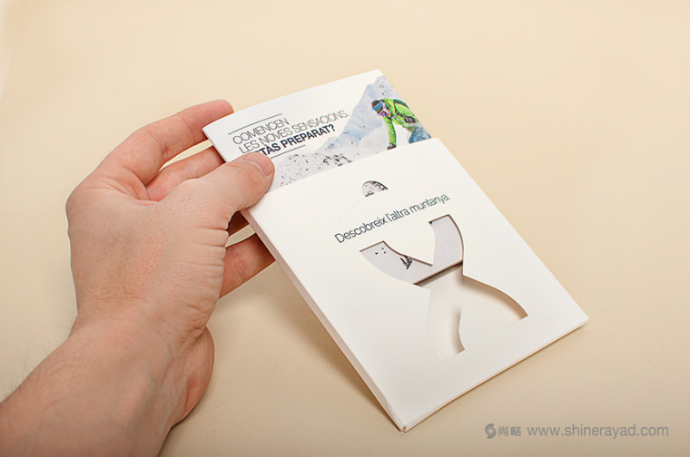 上海畫冊(cè)設(shè)計(jì)公司欣賞-格蘭德瓦利拉滑雪場(chǎng)宣傳畫冊(cè)設(shè)計(jì)畫冊(cè)鏤空封套設(shè)計(jì)2 上海畫冊(cè)設(shè)計(jì)公司欣賞-格蘭德瓦利拉滑雪場(chǎng)宣傳畫冊(cè)設(shè)計(jì)畫冊(cè)鏤空封套設(shè)計(jì)2