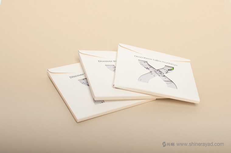 上海畫冊(cè)設(shè)計(jì)公司欣賞-格蘭德瓦利拉滑雪場(chǎng)宣傳畫冊(cè)設(shè)計(jì)畫冊(cè)鏤空封套設(shè)計(jì)3 上海畫冊(cè)設(shè)計(jì)公司欣賞-格蘭德瓦利拉滑雪場(chǎng)宣傳畫冊(cè)設(shè)計(jì)畫冊(cè)鏤空封套設(shè)計(jì)3