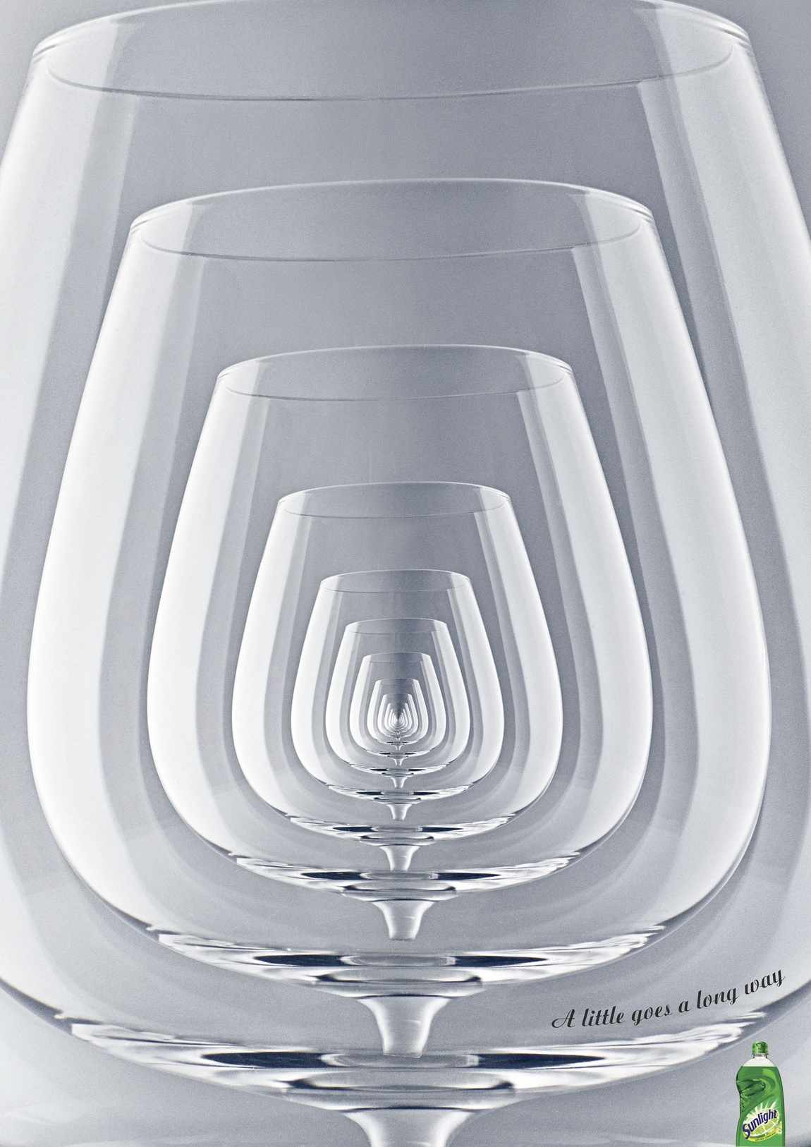 尚略上海廣告設(shè)計公司佳作推薦Sunlight 廚具清洗劑平面廣告創(chuàng)意設(shè)計2-杯子篇