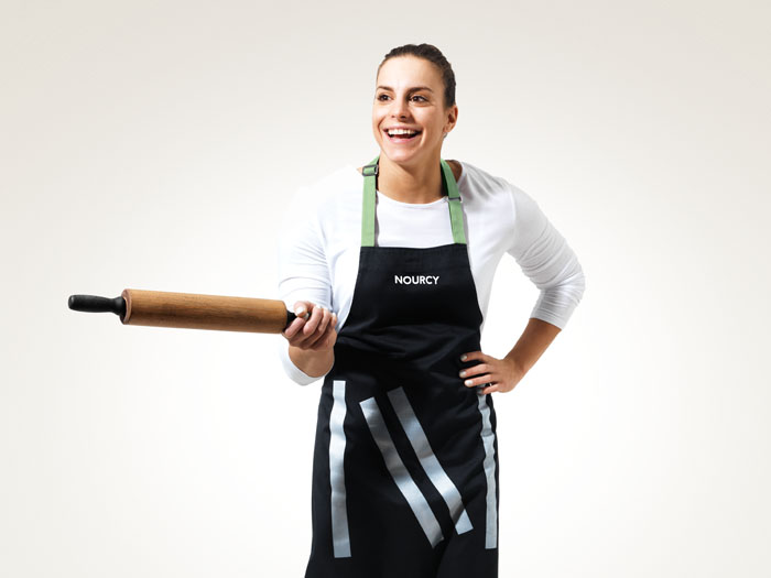 Nourcy 餐廳品牌形象設(shè)計(jì)空間SI設(shè)計(jì)14-圍裙設(shè)計(jì)
