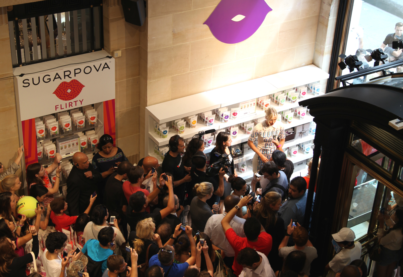 Sugarpova 薩拉波娃糖果店糖果品牌形象設(shè)計(jì)-網(wǎng)站策劃設(shè)計(jì)11-上海品牌策劃設(shè)計(jì)公司分享