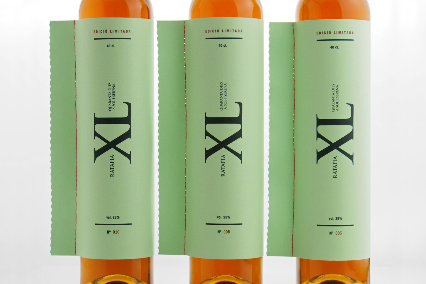 XL Ratafia 果酒簡約包裝設(shè)計(jì)5