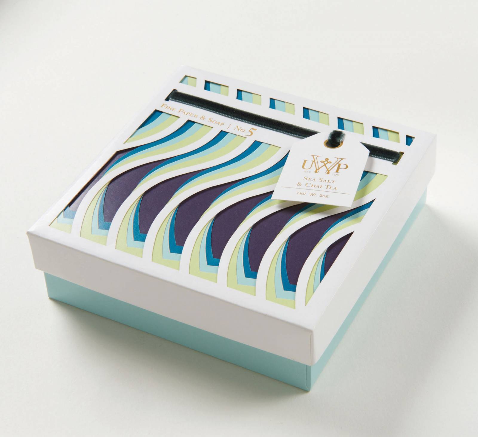 UWP高端奢侈肥皂禮盒包裝設(shè)計(jì)-水紋圖形