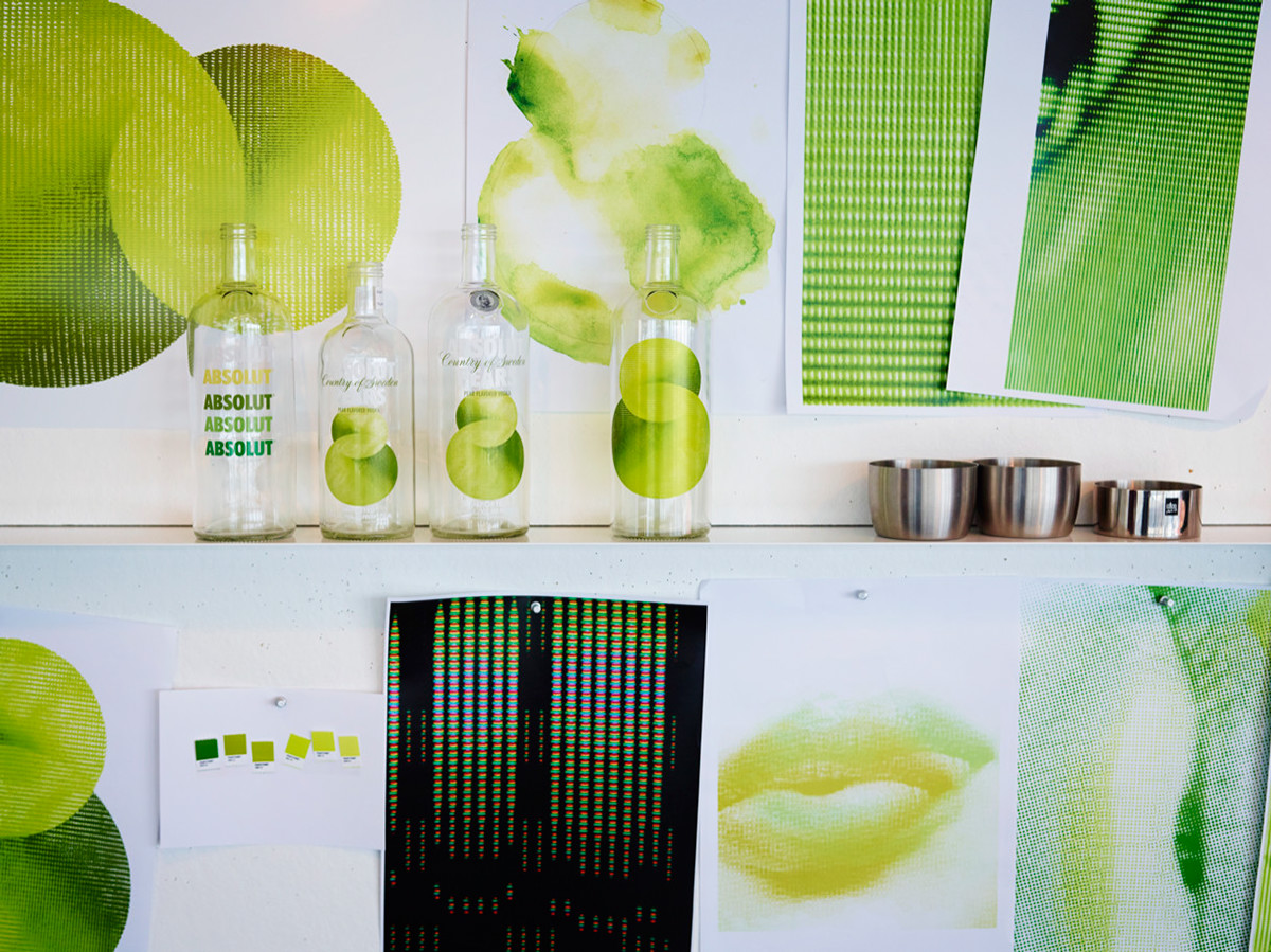 絕對伏特加酒手繪涂鴉風(fēng)格包裝設(shè)計2 絕對伏特加酒手繪涂鴉風(fēng)格包裝設(shè)計2