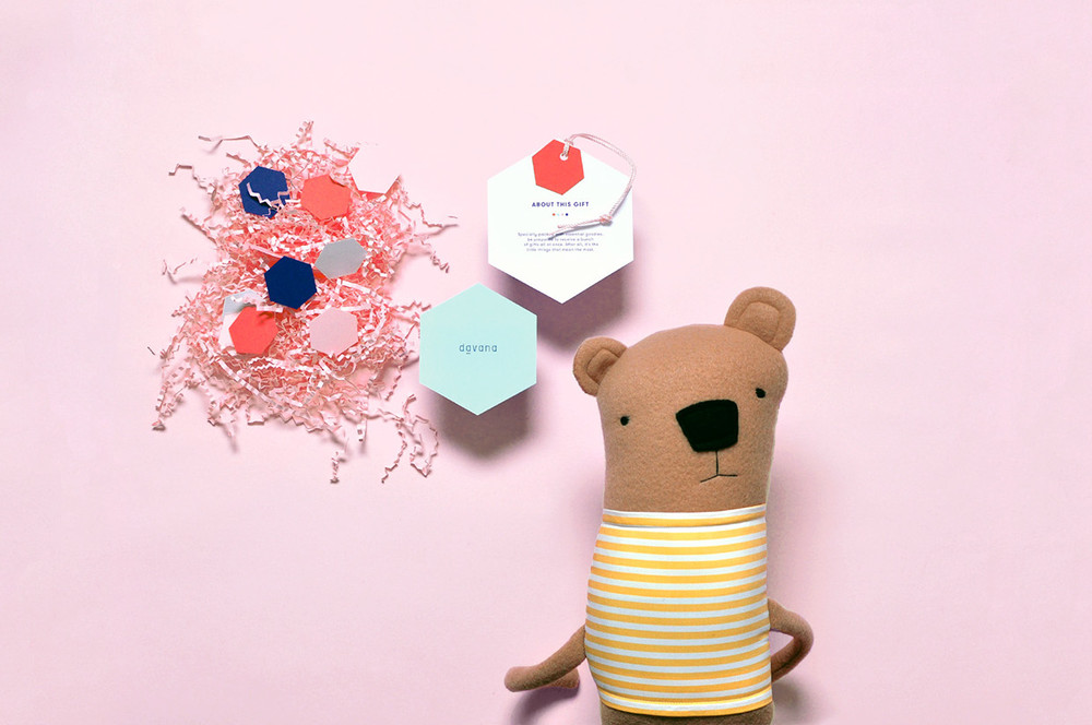 7.Davana 在線禮品網(wǎng)站品牌形象設(shè)計(jì)包裝設(shè)計(jì) 7.Davana 在線禮品網(wǎng)站品牌形象設(shè)計(jì)包裝設(shè)計(jì)