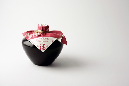 poet詩人20年陳白酒磨砂瓶黑瓶包裝設(shè)計5