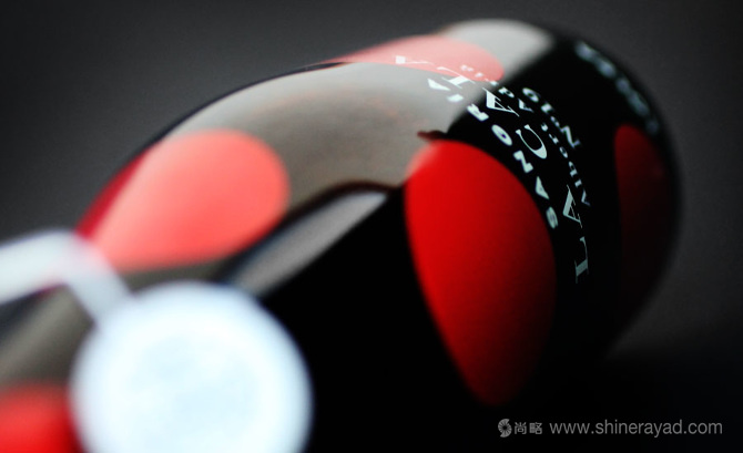 西班牙Lolea 氣泡酒包裝設(shè)計黑紅色系列-上海包裝設(shè)計公司5 西班牙Lolea 氣泡酒包裝設(shè)計黑紅色系列-上海包裝設(shè)計公司5