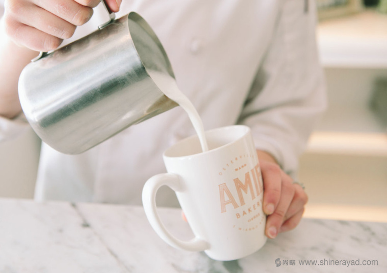 Amie面包店品牌VI形象設計8