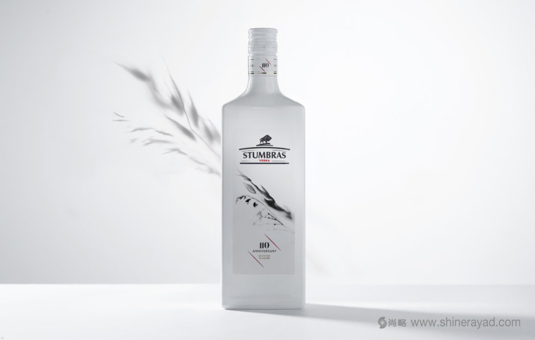 STUMBRAS 110周年限量版伏特加酒包裝設(shè)計(jì)—上海包裝設(shè)計(jì)公司國外包裝欣賞 STUMBRAS 110周年限量版伏特加酒包裝設(shè)計(jì)—上海包裝設(shè)計(jì)公司國外包裝欣賞