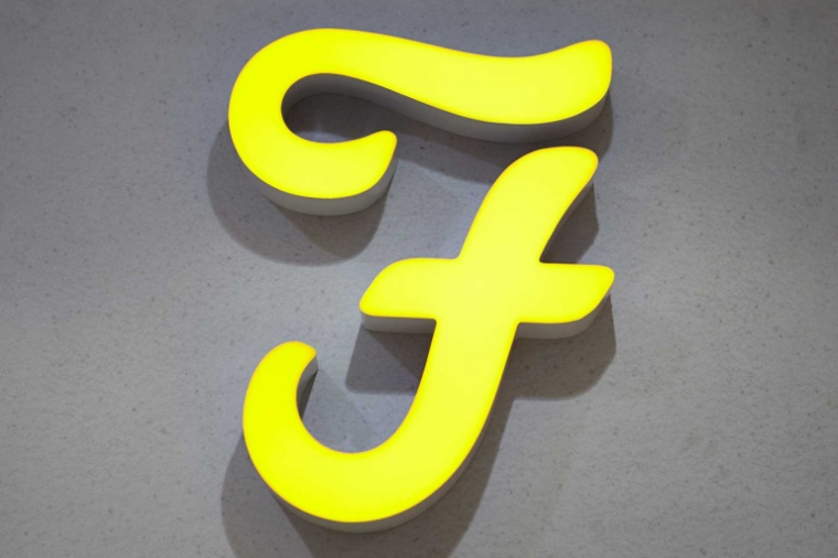 法國(guó) Farah 男裝品牌logo設(shè)計(jì)-上海服裝logo設(shè)計(jì)公司2