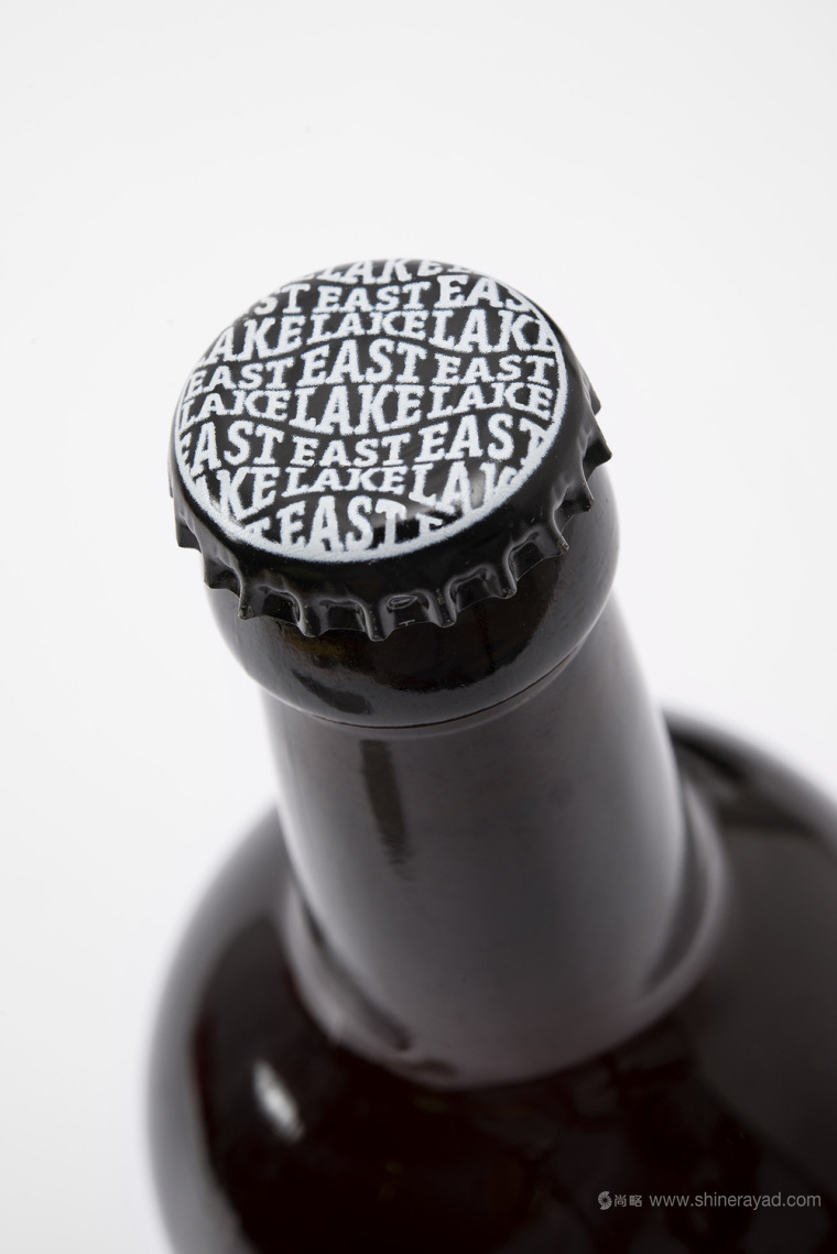 EASTLAKE 黑白工人插畫啤酒包裝設計-尚略上海包裝設計公司設計收藏4 EASTLAKE 黑白工人插畫啤酒包裝設計-尚略上海包裝設計公司設計收藏4