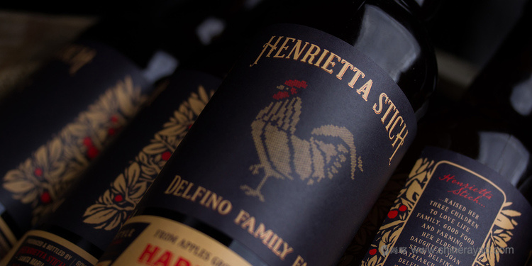 HENRIETTA 家庭農(nóng)場自產(chǎn)蘋果酒包裝設(shè)計公雞插畫設(shè)計-上海包裝設(shè)計公司收藏1