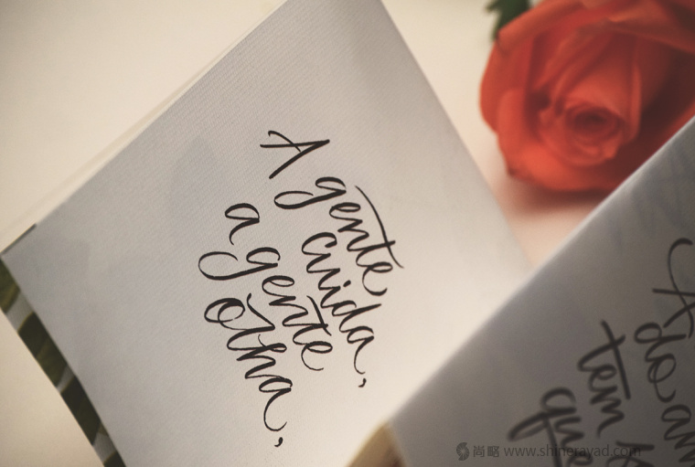 國(guó)外婚禮邀請(qǐng)函物料花鳥(niǎo)插畫(huà)設(shè)計(jì)藝術(shù)設(shè)計(jì)-上海品牌策劃設(shè)計(jì)公司6