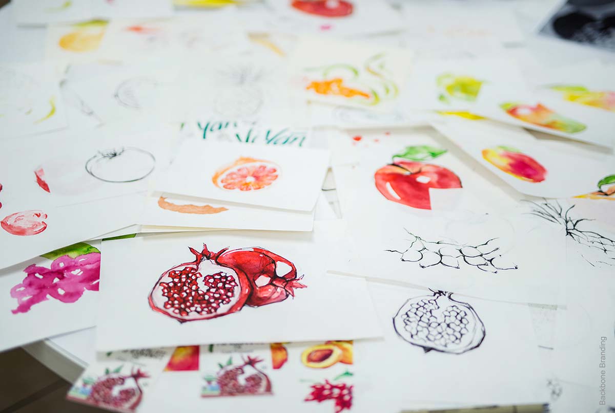 被咬了一口的被咬了一口的Yan天然健康有機(jī)果汁飲料產(chǎn)品包裝設(shè)計瓶型設(shè)計