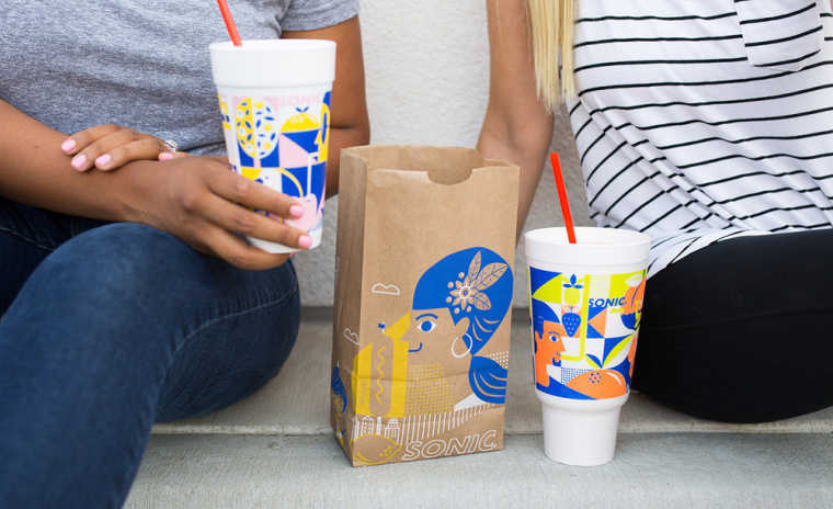 時(shí)尚餐飲品牌設(shè)計(jì)-Sonic外賣飲料杯餐飲盒子包裝設(shè)計(jì),給您深深的夏日懷念 時(shí)尚餐飲品牌設(shè)計(jì)-Sonic外賣飲料杯餐飲盒子包裝設(shè)計(jì),給您深深的夏日懷念