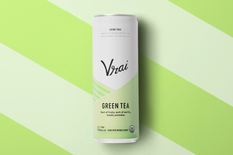 Vrai 品牌灌裝伏特加雞尾酒包裝設(shè)計(jì)清爽“V”字母版式