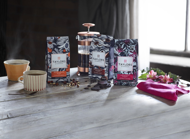 曼谷藝術家Suthipa Kamyam的手繪插畫包裝設計作品 曼谷藝術家Suthipa Kamyam的手繪插畫包裝設計作品