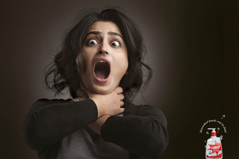 Clenzo洗手液平面創(chuàng)意廣告“致命的手”-上海廣告創(chuàng)意設(shè)計公司