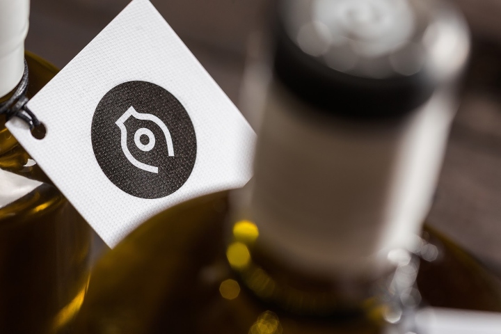 Amphora Olympia 有機(jī)特級初榨橄欖油品牌標(biāo)志設(shè)計(jì)包裝設(shè)計(jì)-上海標(biāo)志設(shè)計(jì)包裝設(shè)計(jì)公司