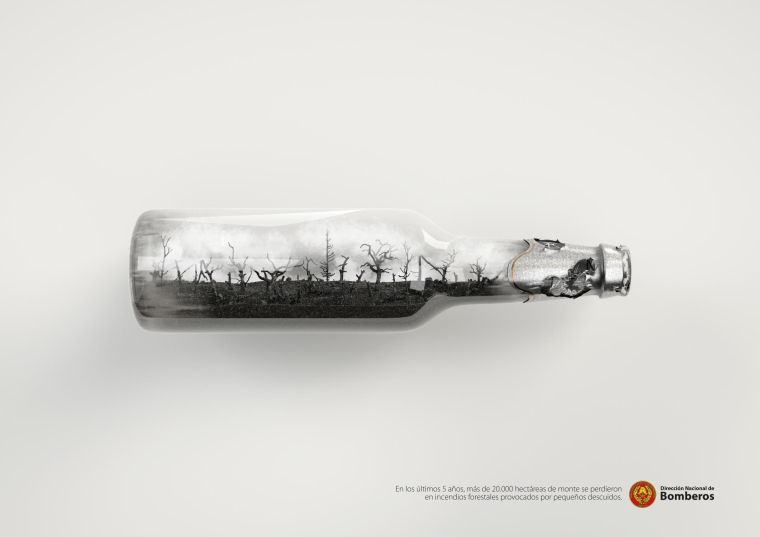 烏拉圭消防局預(yù)防火災(zāi)平面創(chuàng)意公益廣告“瓶子灰燼”篇-上海廣告設(shè)計公司分享 烏拉圭消防局預(yù)防火災(zāi)平面創(chuàng)意公益廣告“瓶子灰燼”篇-上海廣告設(shè)計公司分享