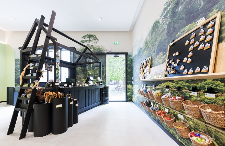 獼猴野生動物園紀(jì)念品商店店鋪空間形象設(shè)計-上海品牌形象策劃設(shè)計公司