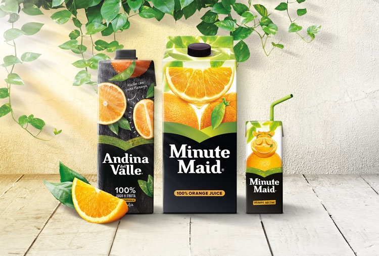 美汁源果汁品牌新包裝規(guī)范視覺識別設(shè)計(jì)-黑色差異化視覺戰(zhàn)略和超真實(shí)圖像的視覺沖擊