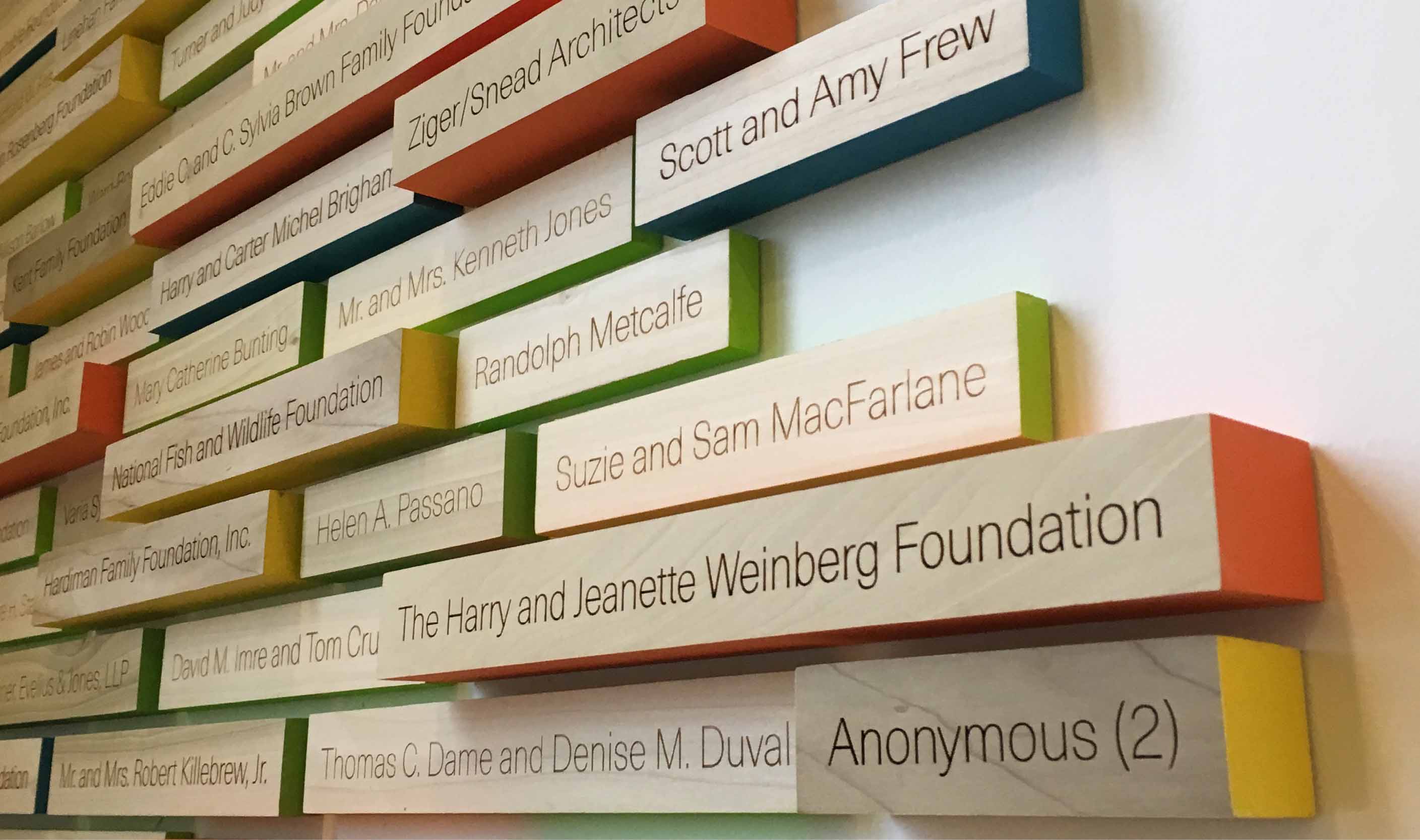 Auchentoroly 公園步行街區(qū)室外導(dǎo)視設(shè)計-上海環(huán)境導(dǎo)視設(shè)計公司