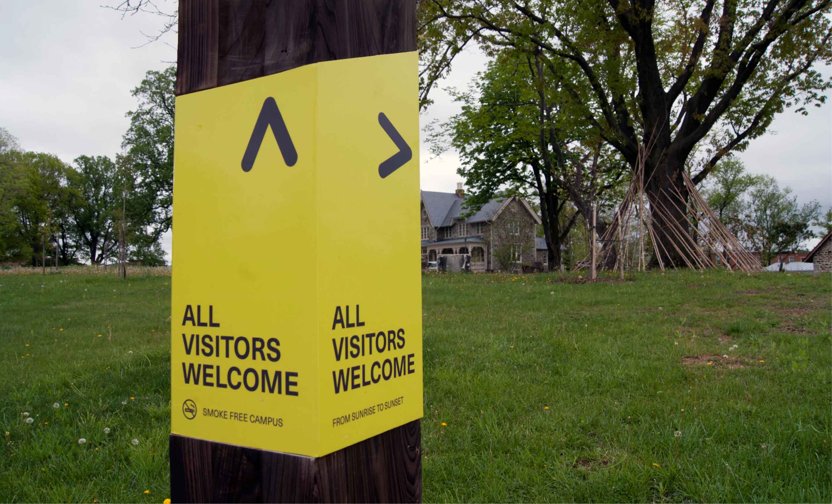 Auchentoroly 公園步行街區(qū)室外導(dǎo)視設(shè)計-上海環(huán)境導(dǎo)視設(shè)計公司