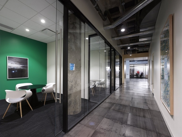 Dealer Tyre 輪胎經(jīng)銷商辦公室裝修設(shè)計-上海品牌設(shè)計空間設(shè)計公司 Dealer Tyre 輪胎經(jīng)銷商辦公室裝修設(shè)計-上海品牌設(shè)計空間設(shè)計公司