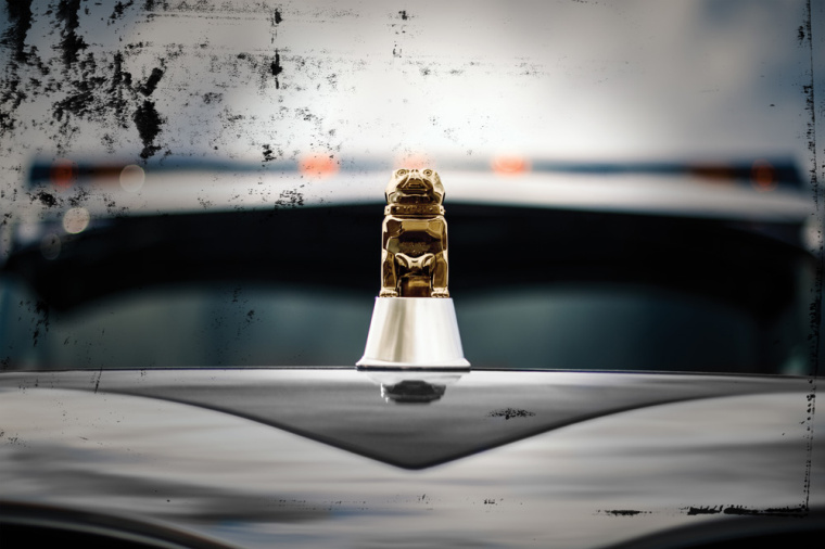 美國(guó)MACK重卡卡車品牌斗牛犬新標(biāo)志設(shè)計(jì)-車標(biāo)-上海標(biāo)志設(shè)計(jì)公司