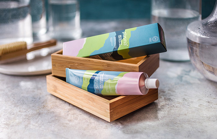 PLASINIA化妝品品牌形象VI設(shè)計包裝設(shè)計，傳達(dá)全天然產(chǎn)品系列