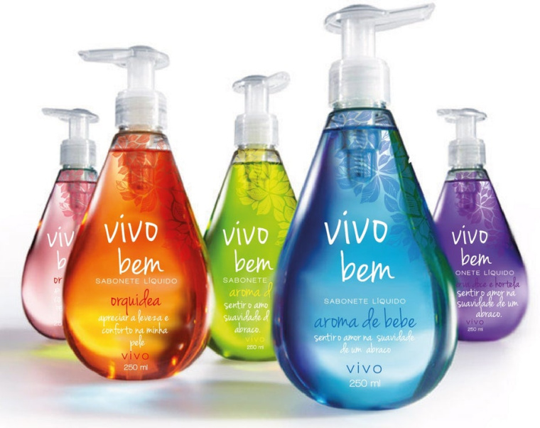 洗手液包裝設計采用明亮的顏色