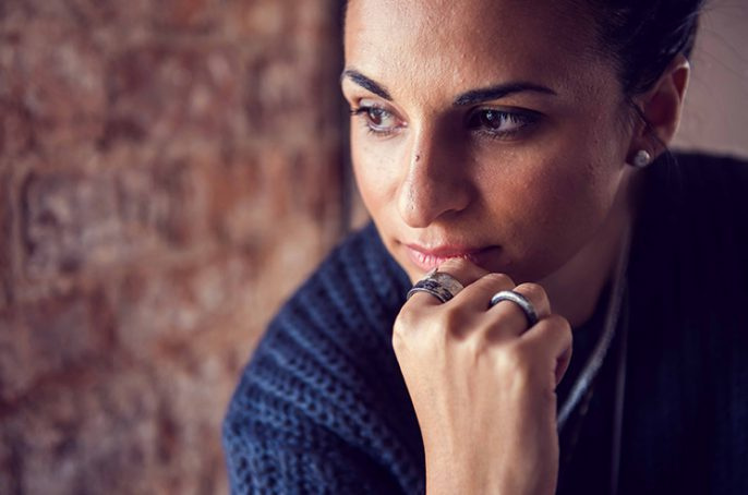 奢侈品品牌設(shè)計：Angela Georgiou珠寶首飾品牌形象VI設(shè)計logo設(shè)計