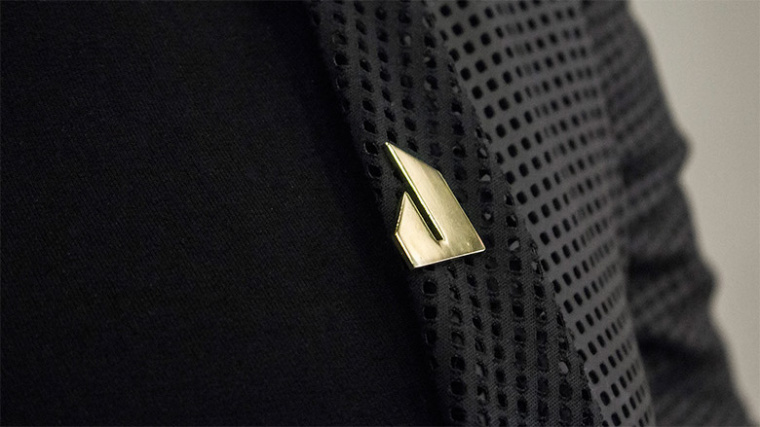 JennAir廚房電器用具品牌LOGO設(shè)計，源自通風(fēng)爐灶和字母J的logo