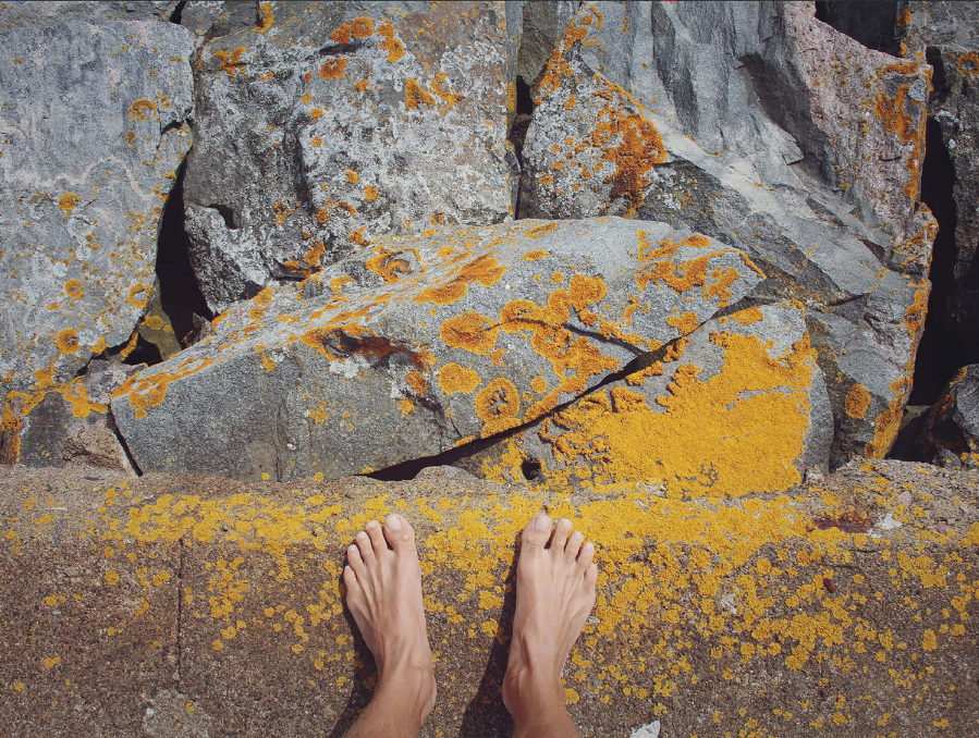 芬蘭赫爾辛基城市品牌VI形象設(shè)計logo設(shè)計，錦旗框logo+波浪圖形VI設(shè)計