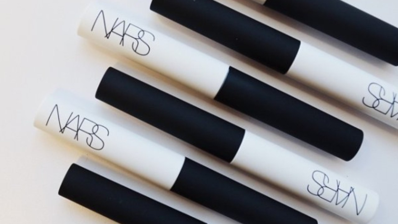 NARS“無(wú)所謂眼影打底筆” 美容化妝品品牌命名 NARS“無(wú)所謂眼影打底筆” 美容化妝品品牌命名