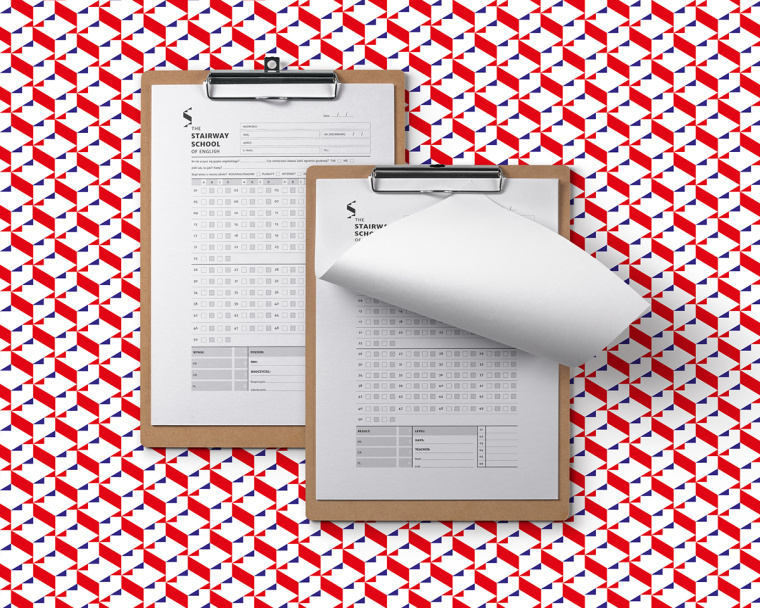 Stairway學(xué)校階梯狀標(biāo)志設(shè)計，取自英國國旗的三角元素