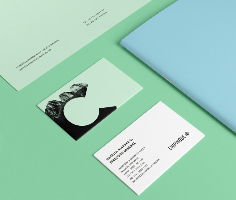 Chipinque生態(tài)公園品牌形象VI設(shè)計(jì)logo設(shè)計(jì),字母C上融合了山頂?shù)恼掌? alt=