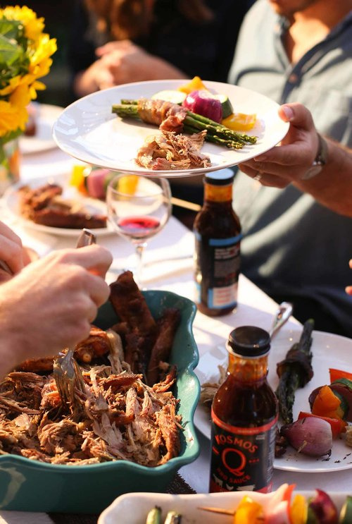 Kosmos Q專業(yè)燒烤餐飲與用品品牌視覺識(shí)別VIS設(shè)計(jì),圍繞Q字母的設(shè)計(jì)