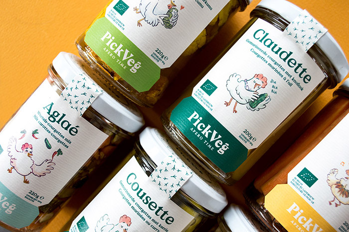 PickVeg 開胃咸菜泡菜休閑食品包裝設(shè)計(jì)，減輕生活壓力的小雞嘻哈插畫風(fēng)格