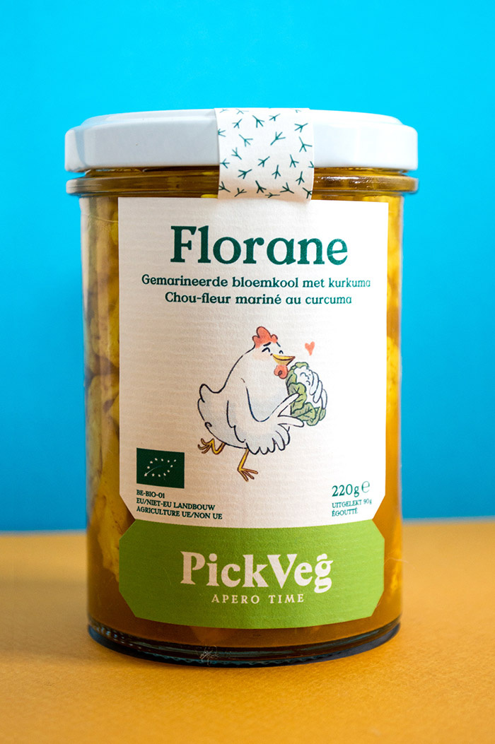 PickVeg 開胃咸菜泡菜休閑食品包裝設(shè)計(jì)，減輕生活壓力的小雞嘻哈插畫風(fēng)格