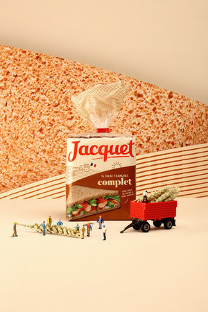 法國Jacquet袋裝面包包裝設(shè)計(jì)，展示面粉來自法國農(nóng)民