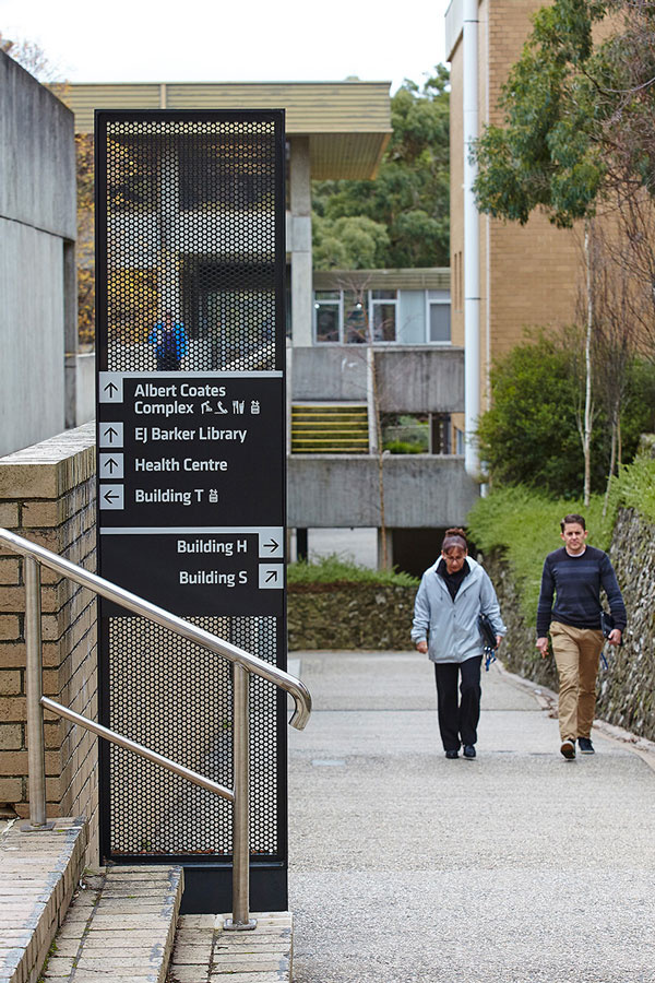 30創(chuàng)意標(biāo)牌板設(shè)計-上海導(dǎo)視設(shè)計公司