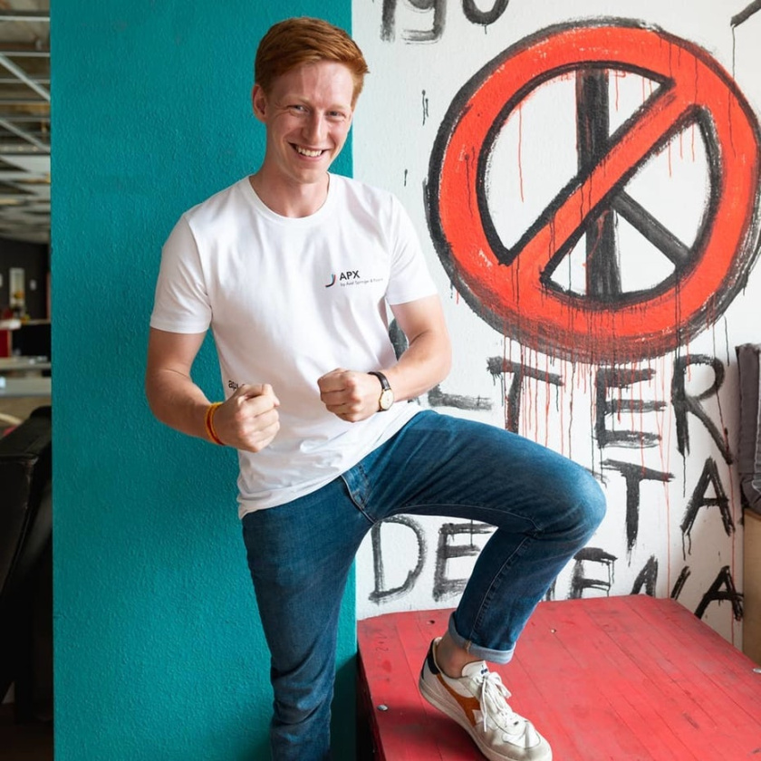 悉尼證券交易所APX網(wǎng)站設(shè)計APX T恤設(shè)計