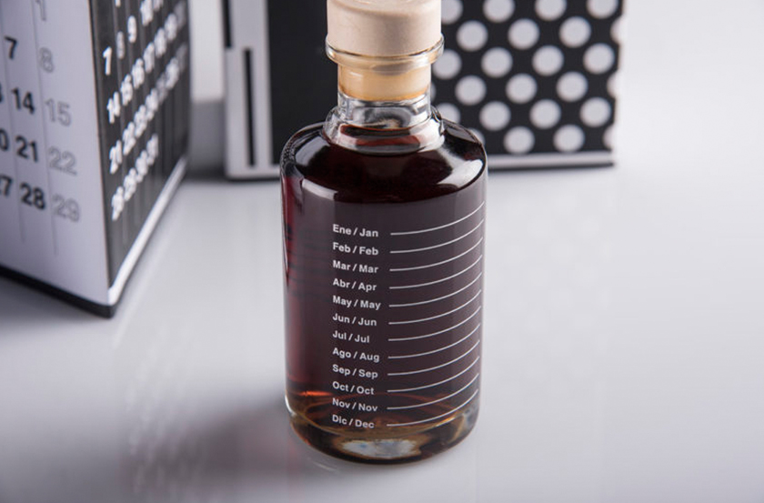 Disenina藥品包裝設計“黑白風格”